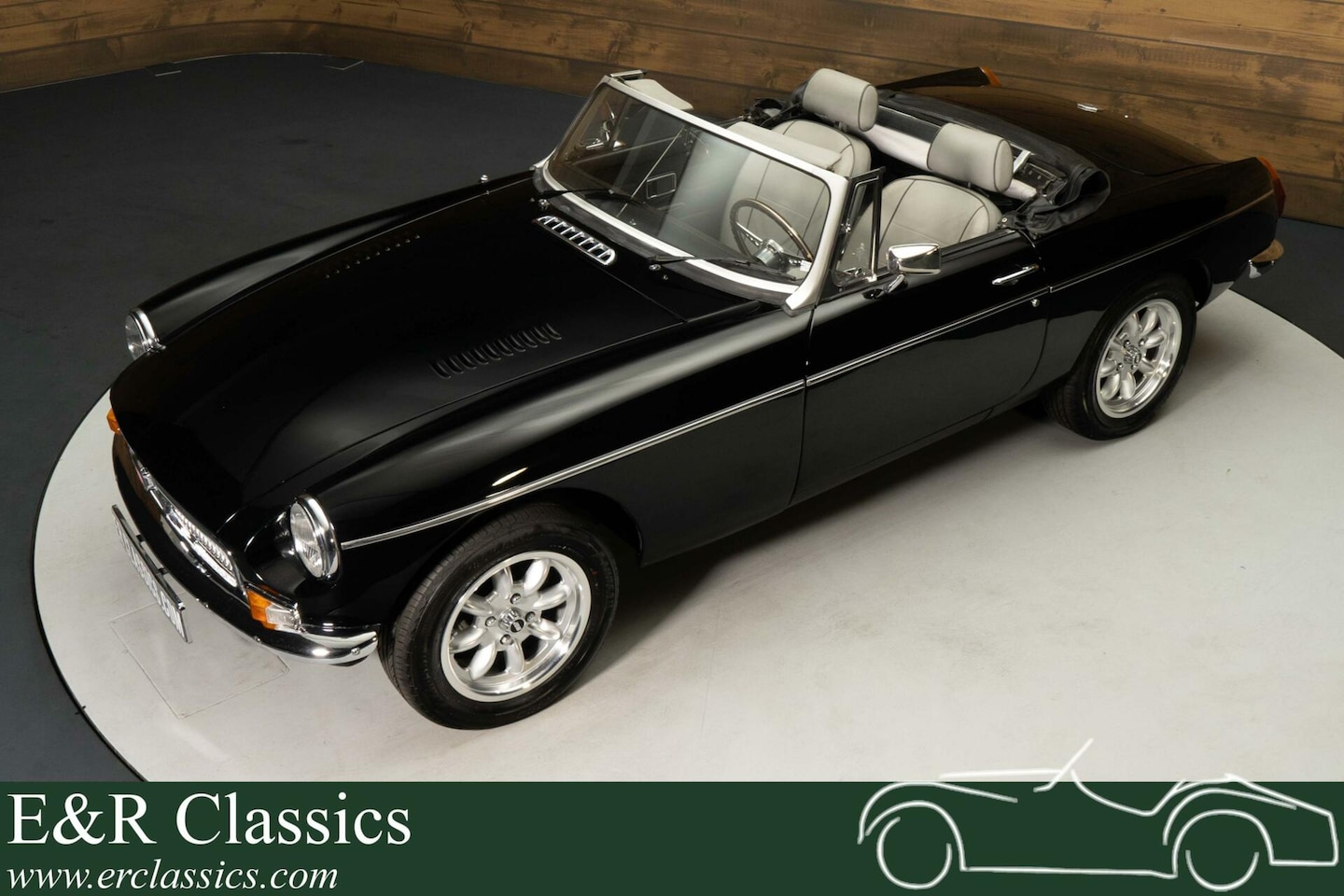 MG B type - MGB V8 Cabriolet | 3.9L | Gerestaureerd | 1980 - AutoWereld.nl