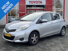 Toyota Yaris - NOW 5-DEURS NL-AUTO AIRCO TREKHAAK CARKIT RADIO/CD SPELER CENTR-DEURVERGRENDELING