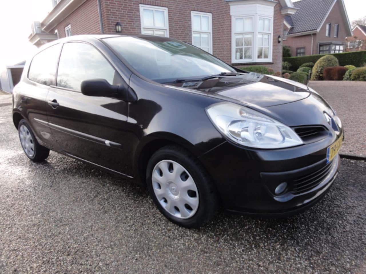 Renault Clio - 1.2-16V Special Line 3 DRS AIRCO !! - AutoWereld.nl