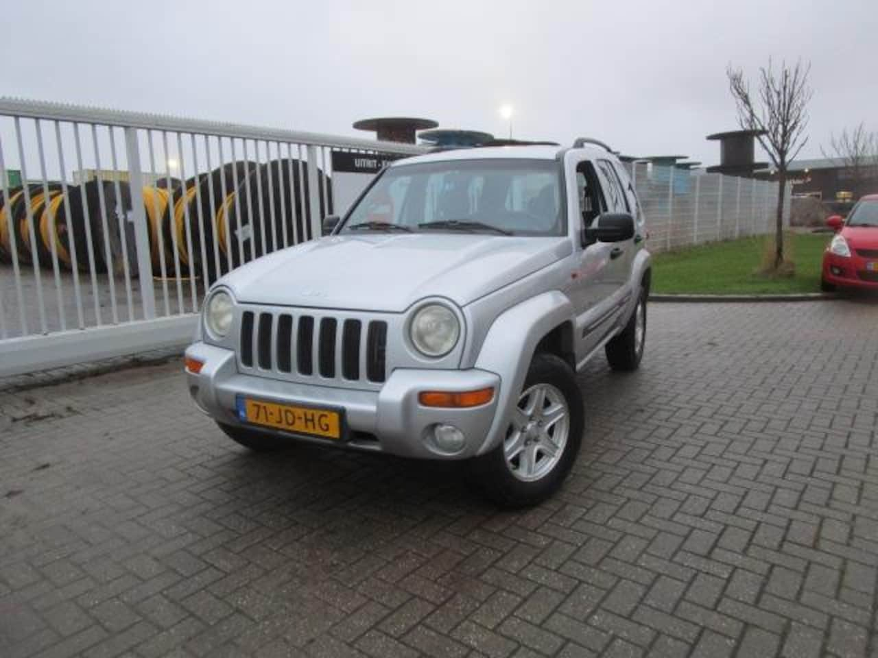 Jeep Cherokee - 3.7i V6 Sport Plus 3.7i V6 Sport Plus, 4WD, Automaat - AutoWereld.nl