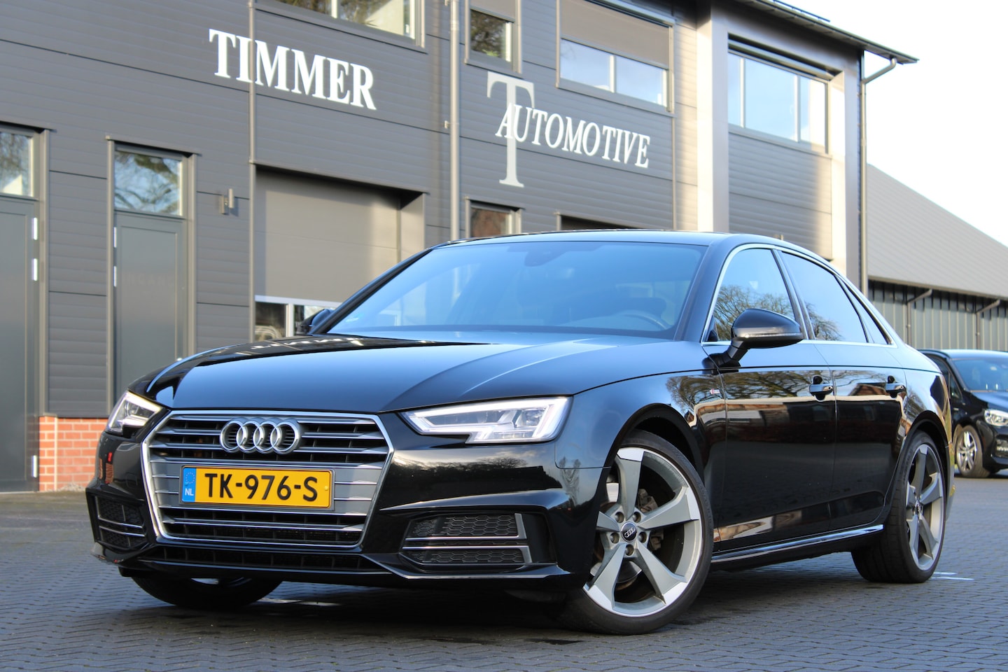 Audi A4 Limousine - 1.4 TFSI Sport S line edition Sedan - AutoWereld.nl