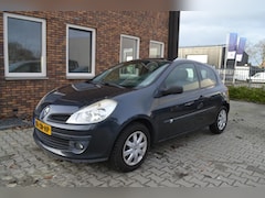 Renault Clio - 1.2-16V Special Line Airco