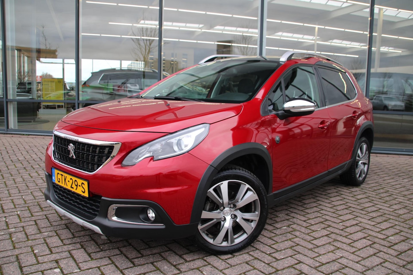 Peugeot 2008 - 1.2 PureTech 130pk Crossway Navi Panorama 56852km - AutoWereld.nl