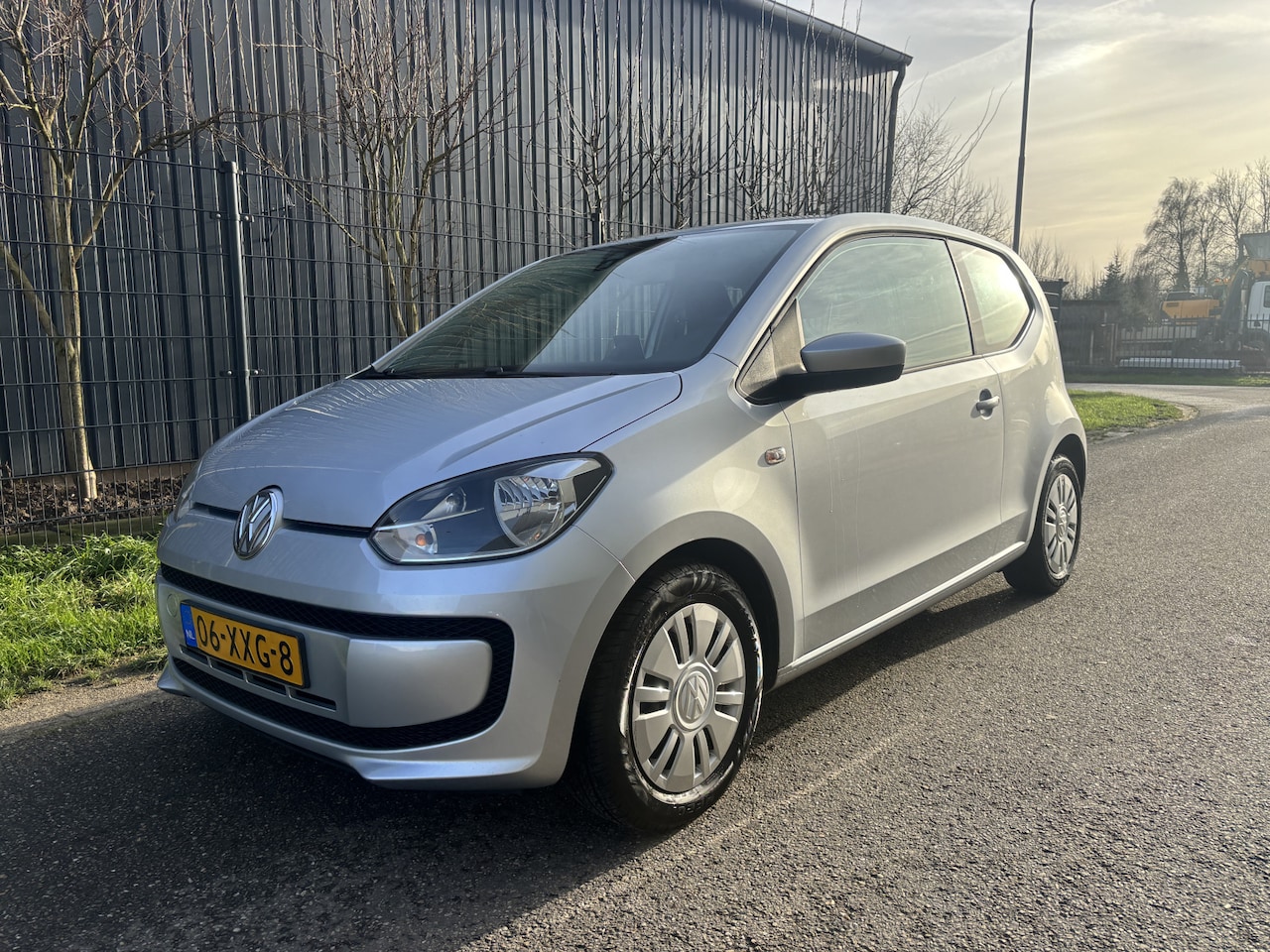 Volkswagen Up! - 1.0 move up! BlueMotion / AIRCO / NAVI - AutoWereld.nl