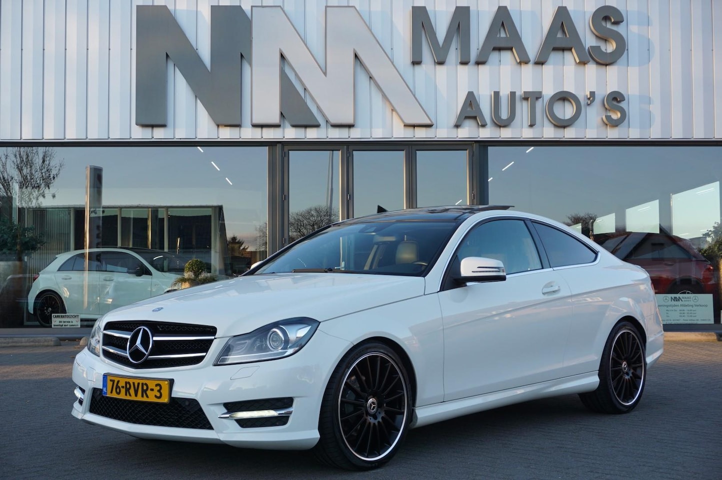 Mercedes-Benz C-klasse Coupé - 180 AUT7 AMG PANORAMADAK XENON - AutoWereld.nl