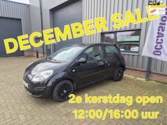 Renault Twingo - 1.2 Authentique DECEMBER SALE VAN € 2750 VOOR € 2295