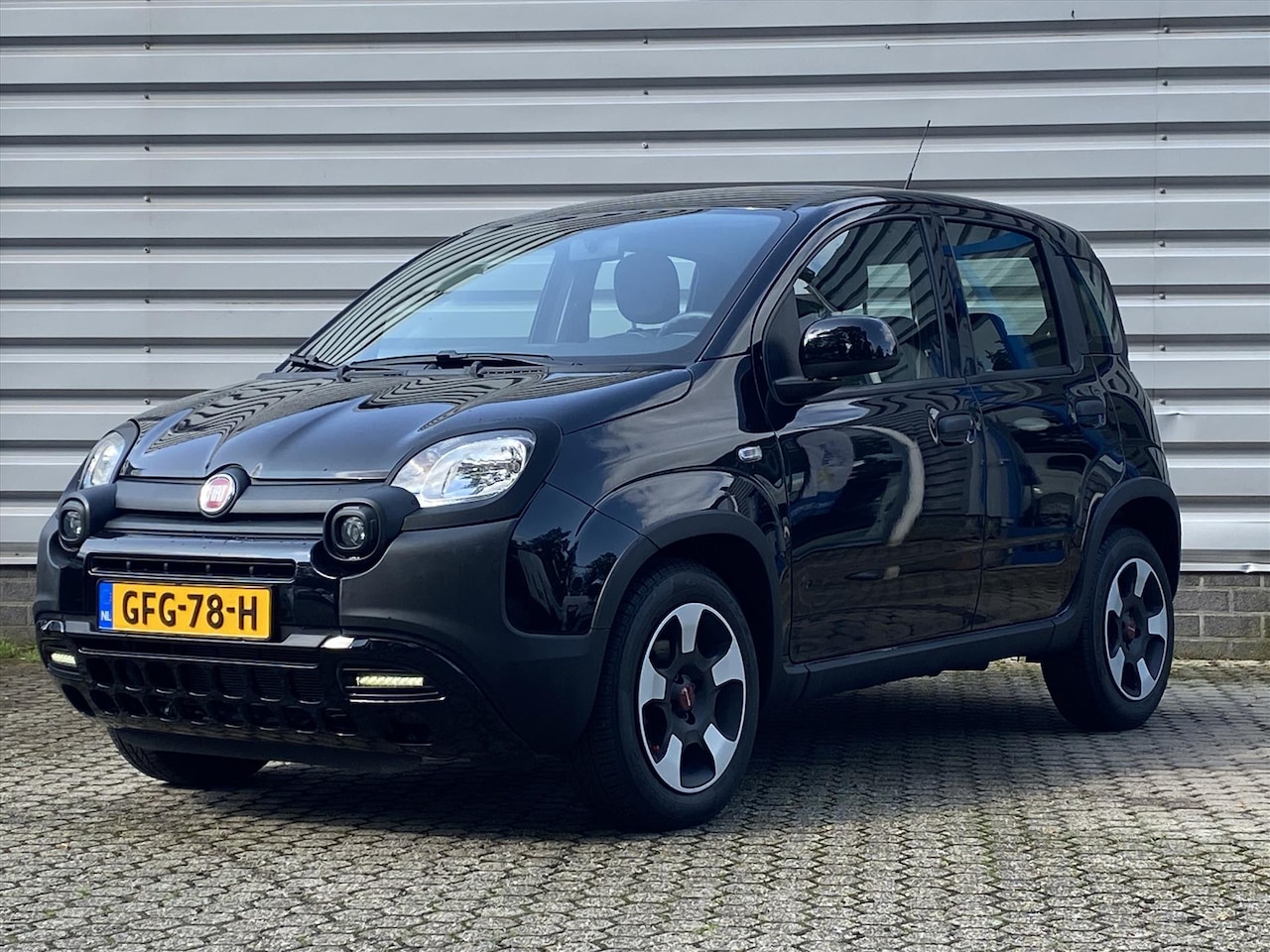 Fiat Panda - 1.0 70pk Hybrid Life | Airco | Radio | Hoge zit | - AutoWereld.nl