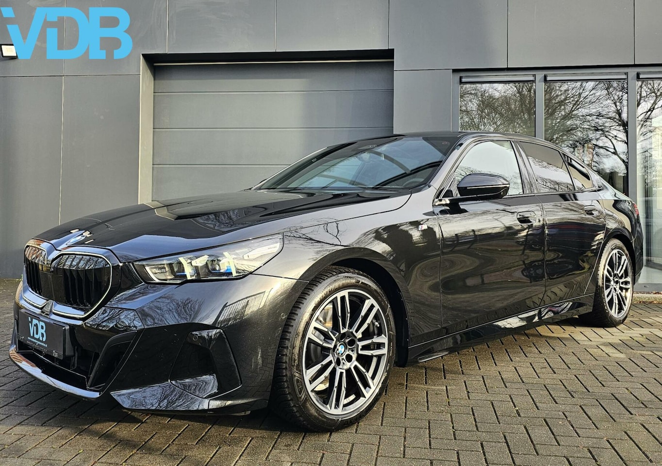 BMW 5-serie - 520i NIEUWSTE MODEL M-SPORT HARMAN HEADUP BOMVOL - AutoWereld.nl