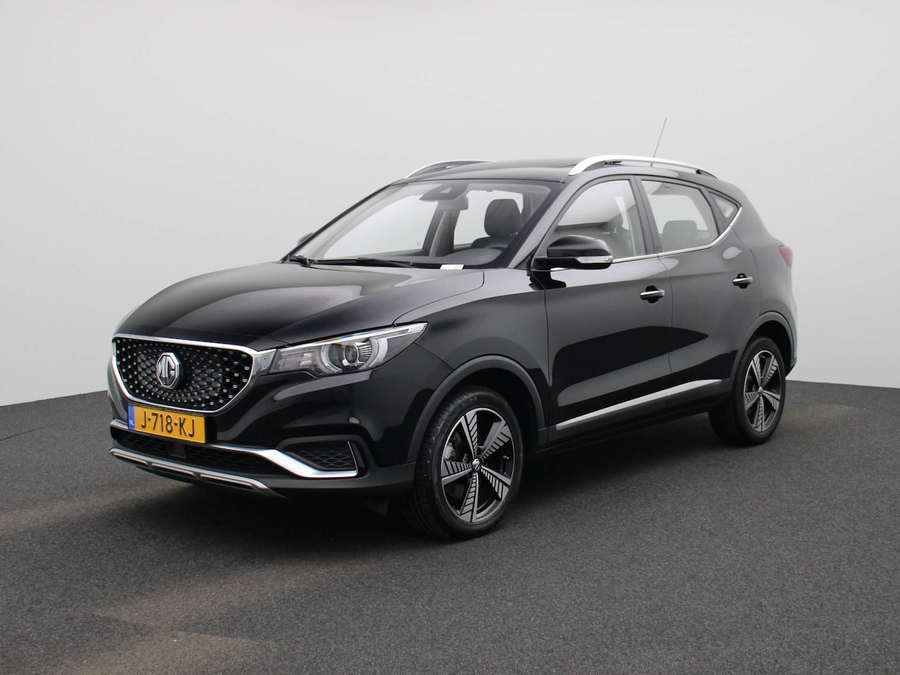 MG ZS - EV Luxury 45 kWh | Leder | Navi | Airco | Schuifdak | PDC | LMV | Cam | - AutoWereld.nl