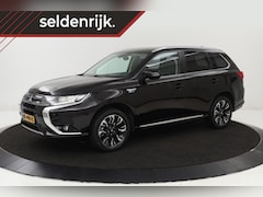 Mitsubishi Outlander - 2.0 PHEV Executive | Stoelverwarming | Trekhaak | Leder/Alcantara | Camera | Keyless | Cli