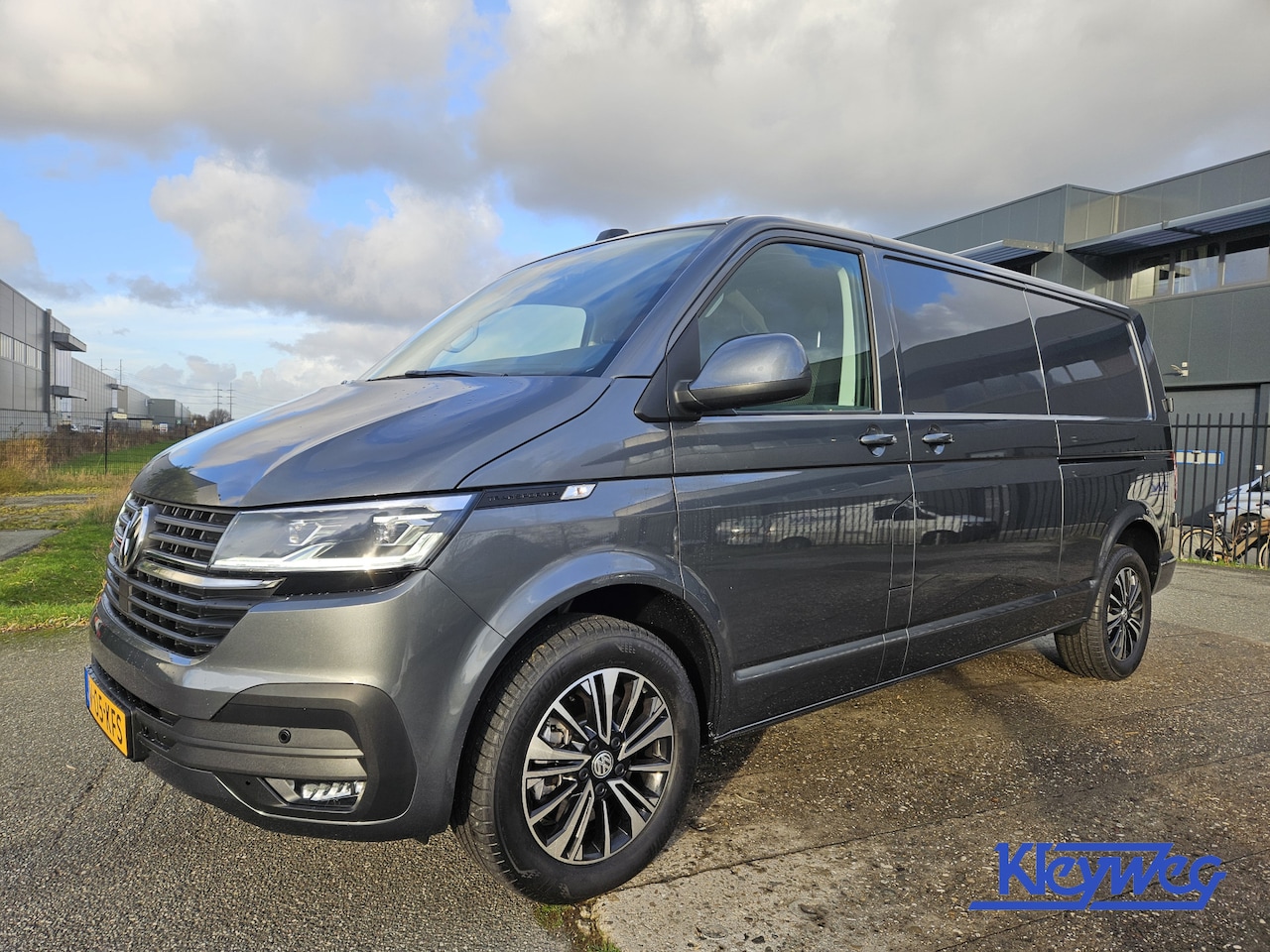 Volkswagen Transporter - 2.0 TDI L2H1 30 Highline 204pk Autm - AutoWereld.nl