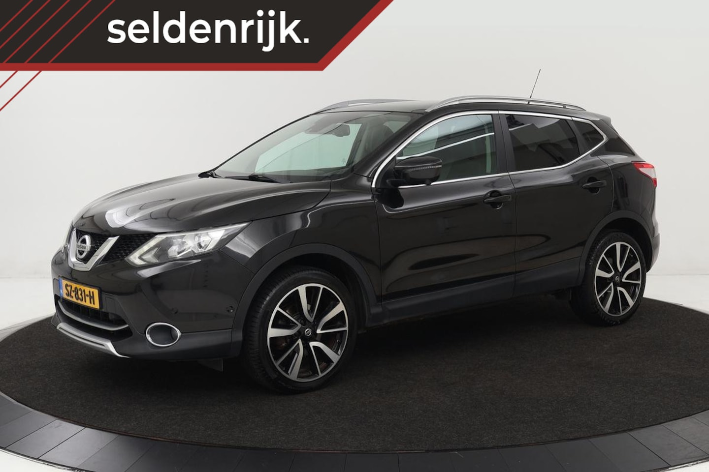 Nissan Qashqai - 1.6 DIG-T Tekna 163pk | Trekhaak | Panoramadak | Stoelverwarming | 360 camera | Full LED | - AutoWereld.nl