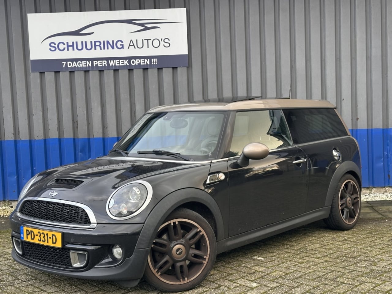 MINI Clubman - Mini 1.6 Cooper S Street Bond! Navi/leer/pano - AutoWereld.nl