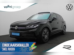 Volkswagen Touareg - 3.0 TSi 462PK tiptronic eHybrid 4MOTION R | Pano | Luchtvering | Trekhaak | Adaptief onder