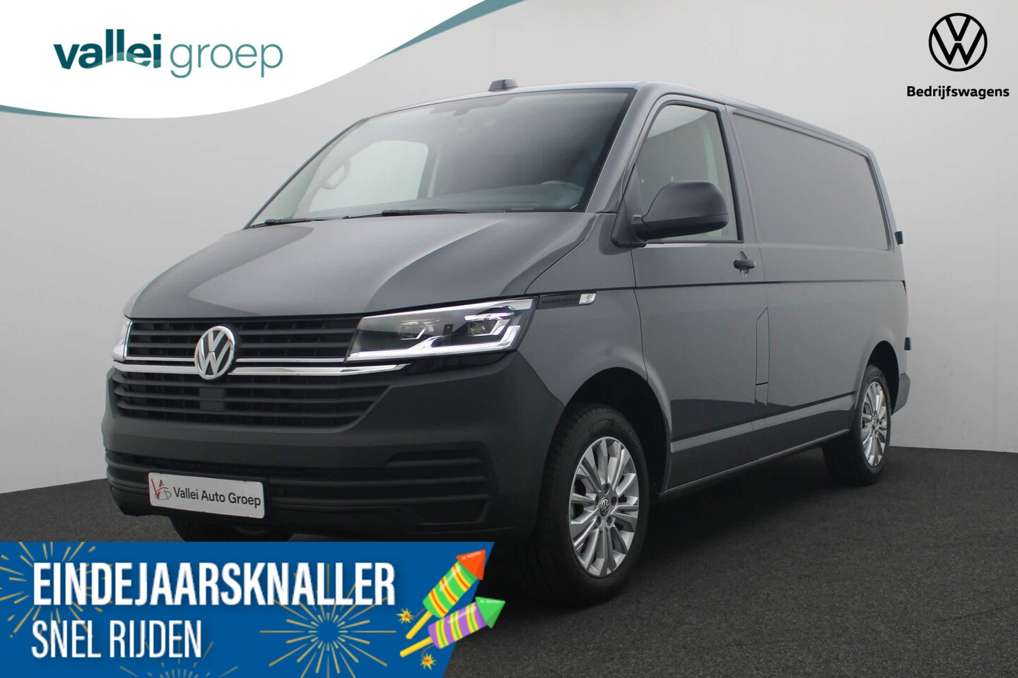 Volkswagen Transporter - 2.0 TDI 150PK DSG L1H1 28 Highline | 3-zits | Navi Discover Pro | Camera | LED koplampen | - AutoWereld.nl