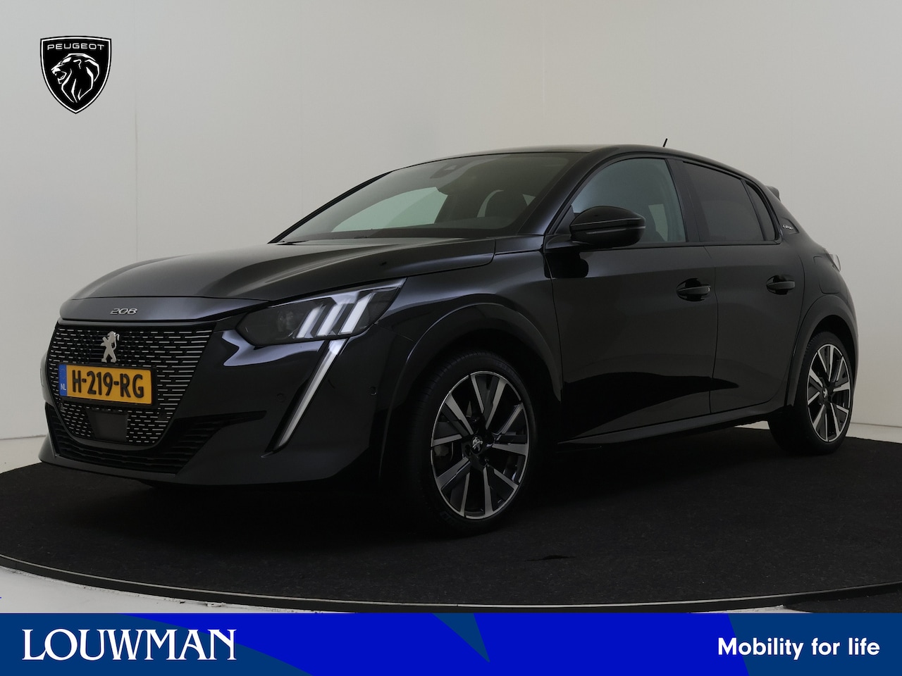 Peugeot 208 - 1.2 130PK PureTech GT-Line AUTOMAAT | Navigatie | Panoramadak | Dodehoekdetector | Adaptiv - AutoWereld.nl