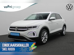 Volkswagen T-Roc - 1.0 TSI 110PK Style | IQ Light | Camera | Navi | Stoelverwarming | ACC | Keyless | Digital