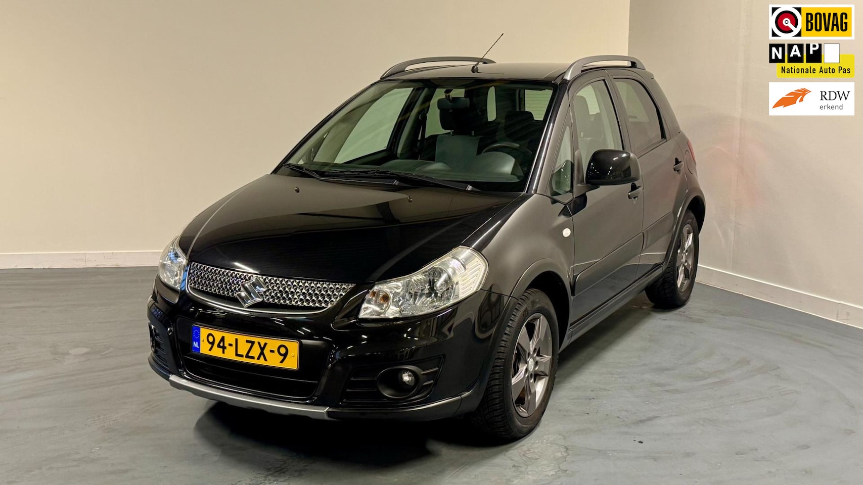 Suzuki SX4 - 1.6 Limited | NL-AUTO | 1E EIGENAAR | TREKHAAK | PARROT | - AutoWereld.nl