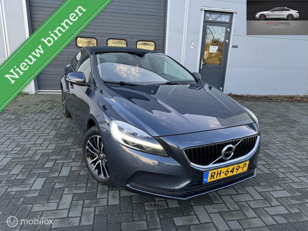 Volvo V40 - 2.0 T2 Nordic+| Stoelverwarming| Navi| bluetooth| - AutoWereld.nl