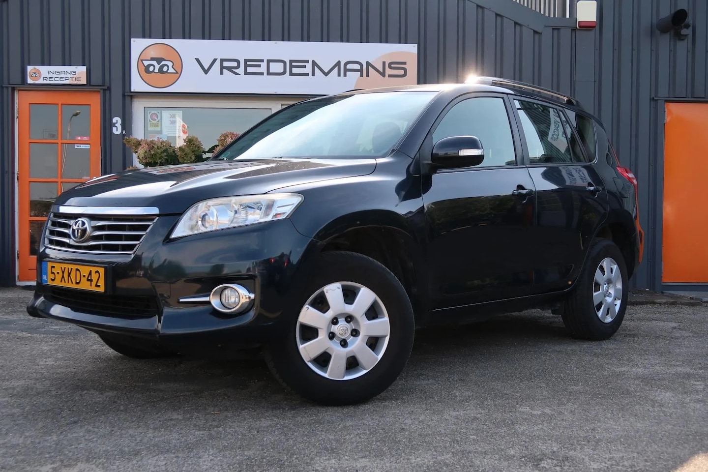 Toyota RAV4 - 2.0 VVTi Comfort 2WD 2.0 VVTi Comfort 2WD - AutoWereld.nl