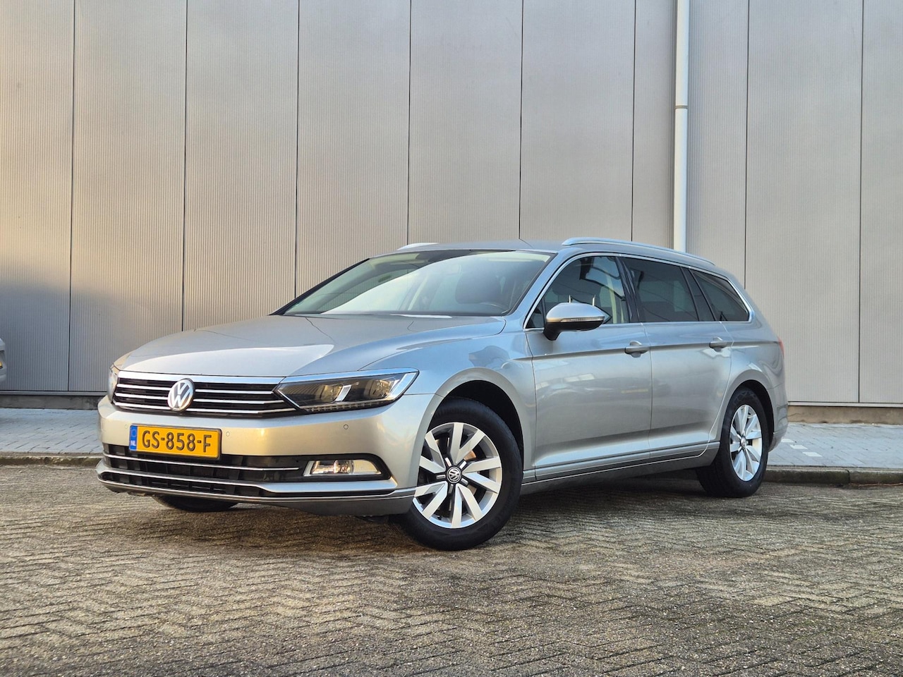 Volkswagen Passat Variant - 1.6 TDI 120pk Business Edition EX-BPM |LED|Navi|Cruise| - AutoWereld.nl