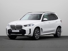 BMW X5 - xDrive50e M-Sport | Trekhaak | Harman/Kardon | Panoramadak | Deuren Soft-Close | Warmte Co