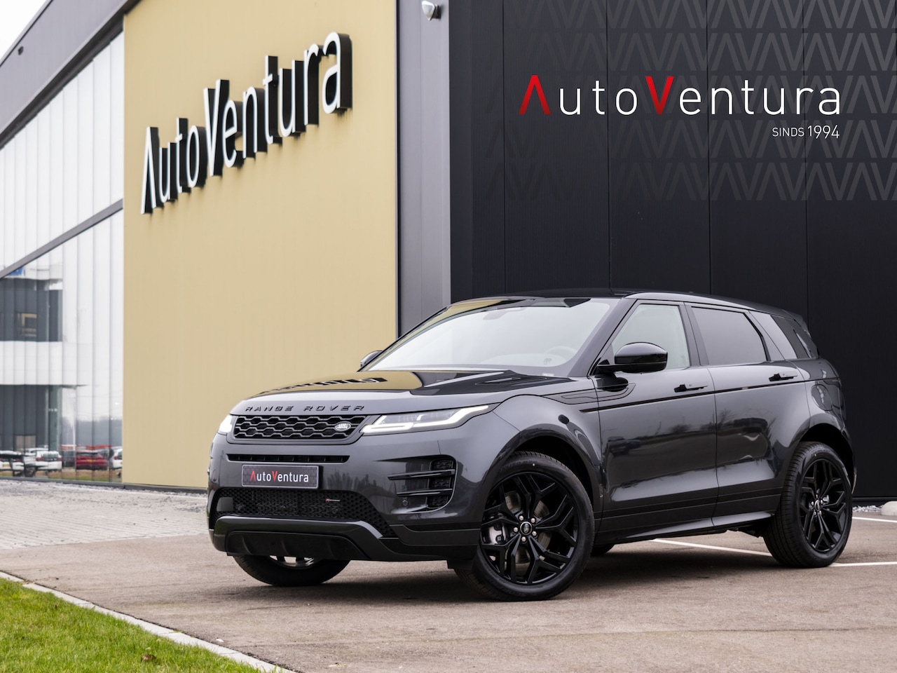 Land Rover Range Rover Evoque - 1.5 P300e AWD R-Dynamic SE | Leder | Panoramadak | Cold Climate - AutoWereld.nl