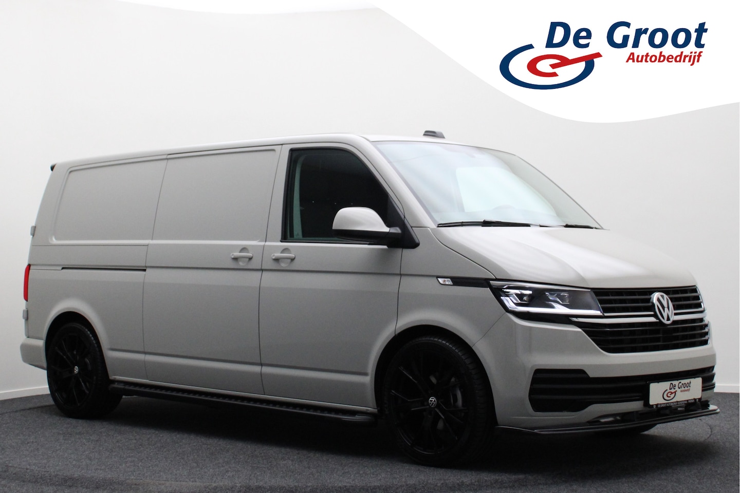 Volkswagen Transporter - 2.0 TDI DSG 150 PK L2H1 3-Zits, Apple Carplay, LED, Airco, Camera, Cruise, PDC, 20'' - AutoWereld.nl