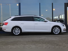 Skoda Superb Combi - 1.4 TSI iV 218PK Business Edition NAVI TREKHAAK CARPLAY