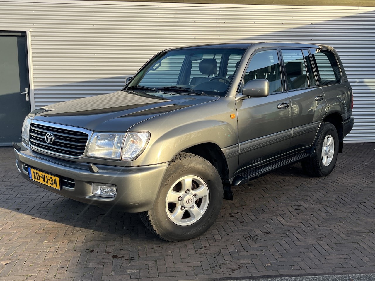 Toyota Land Cruiser 100 - 4.7i V8 Executive | Benzine - AutoWereld.nl