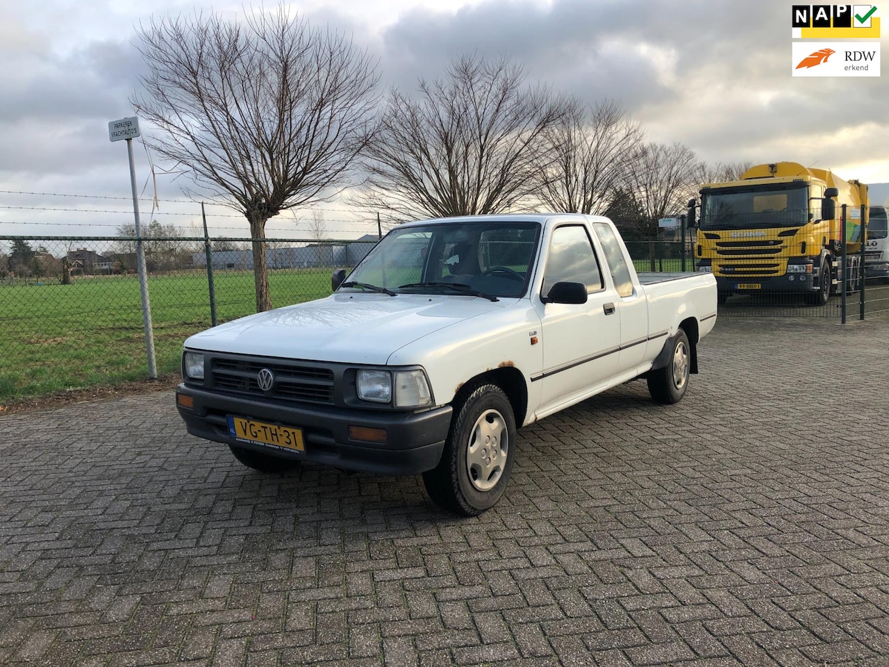 Volkswagen Taro - 2.4 EXTRA CABINE TOYOTA HILUX - AutoWereld.nl