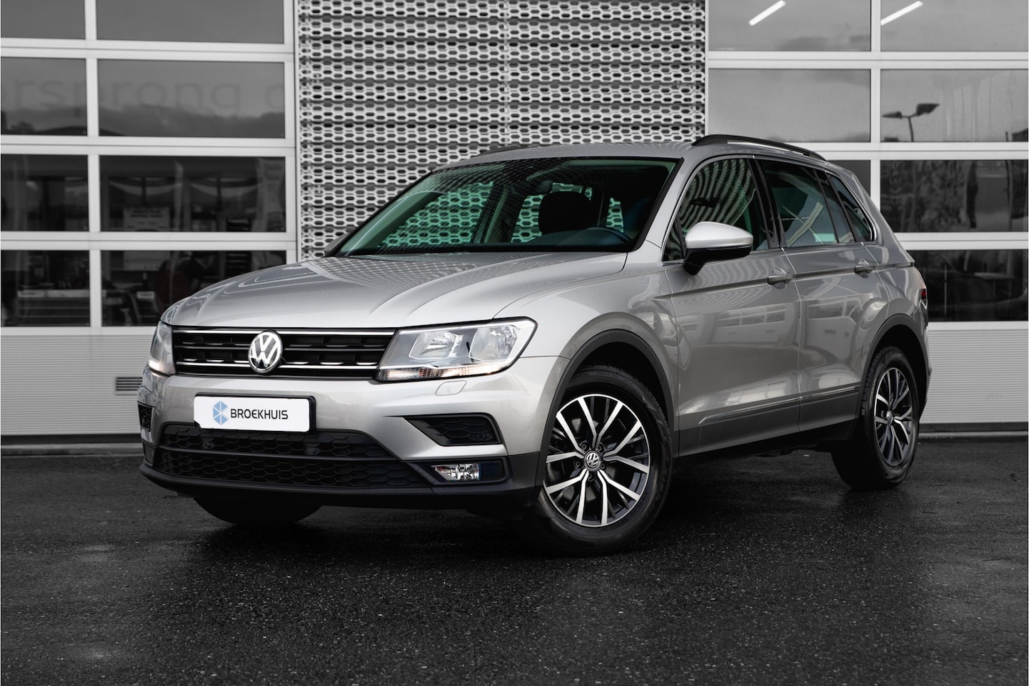 Volkswagen Tiguan - 1.4 TSI ACT Highline DSG | Panorama Dak | Navi | - AutoWereld.nl