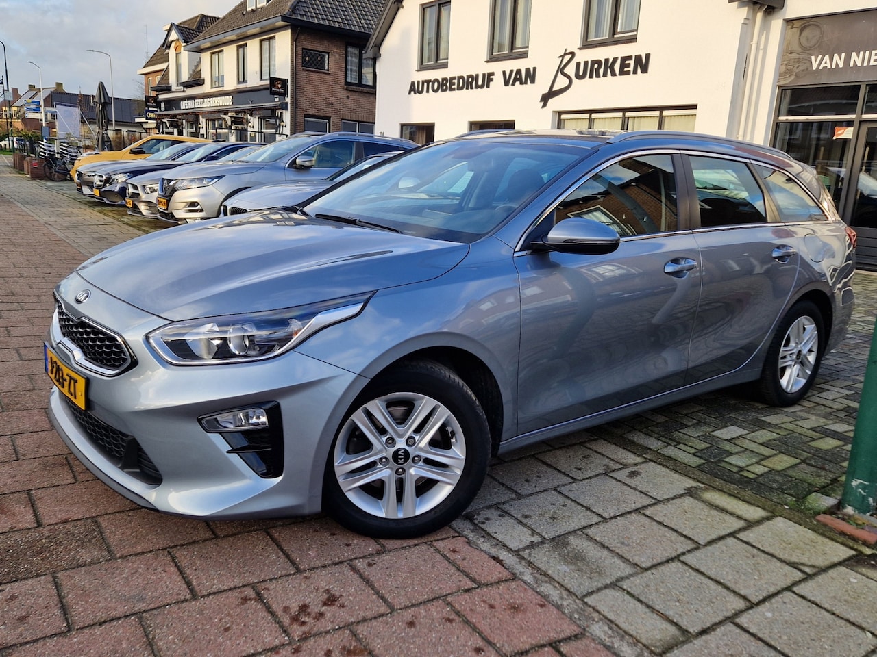 Kia Cee'd Sportswagon - Ceed 1.0 T-GDi DynamicLine, Navigatie,Climate control,Apple Car Play,Android - AutoWereld.nl