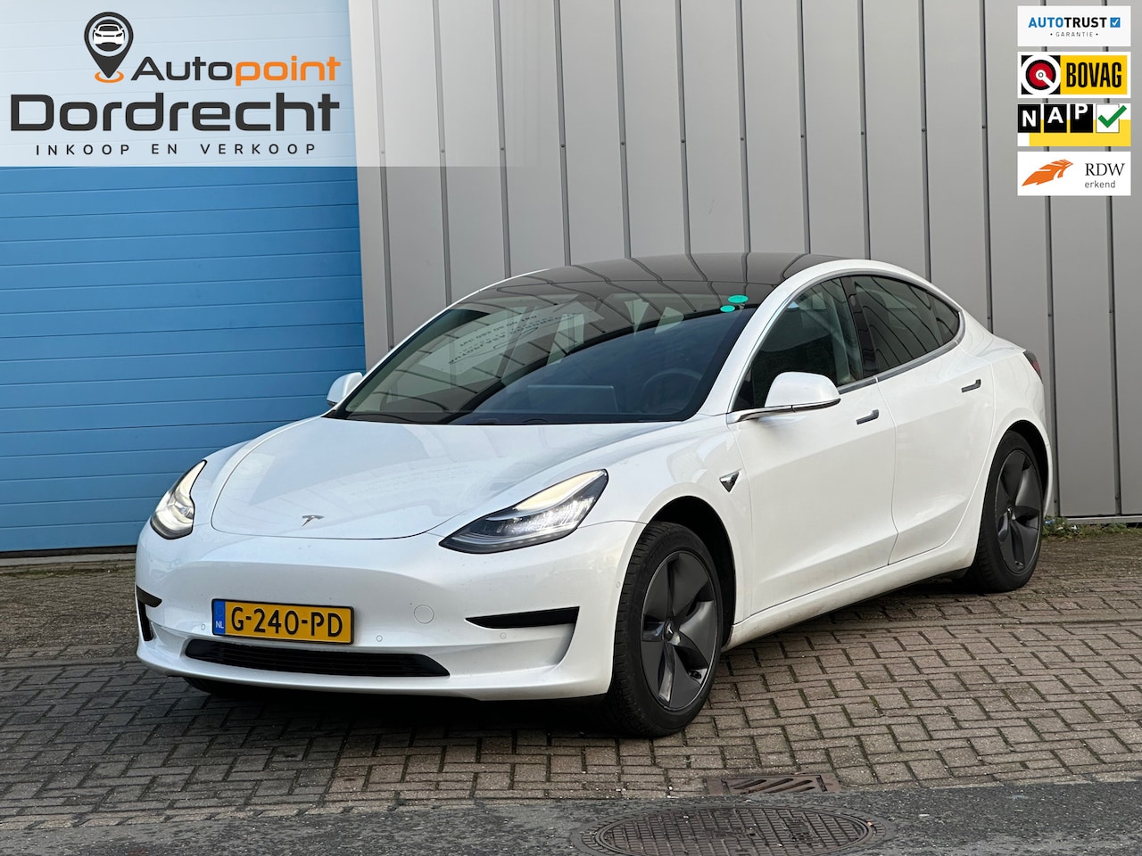 Tesla Model 3 - Standard RWD Plus 60 kWh PANO dealer ond eerste eigenaar - AutoWereld.nl