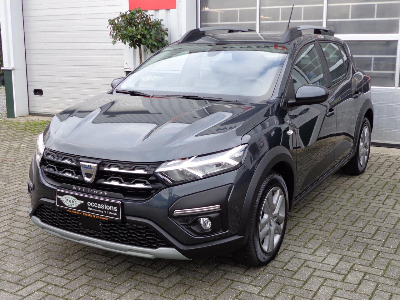 Dacia Sandero Stepway - 1.0 TCe 90 Expression AUTOMAAT, Navi,Camera,Climate control,Cruise control,etc,etc - AutoWereld.nl