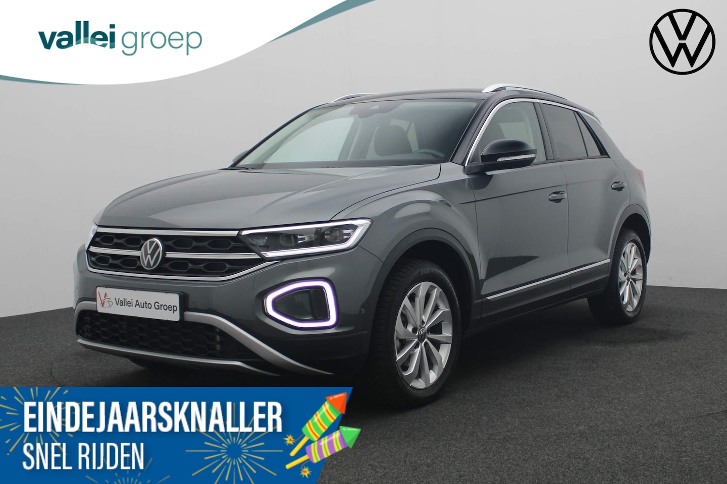 Volkswagen T-Roc - 1.5 TSI 150PK DSG Style | Trekhaak | Stoelverwarming | Parkeersensoren voor/achter | Navi - AutoWereld.nl