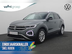 Volkswagen T-Roc - 1.5 TSI 150PK DSG Style | Trekhaak | Stoelverwarming | Parkeersensoren voor/achter | Navi