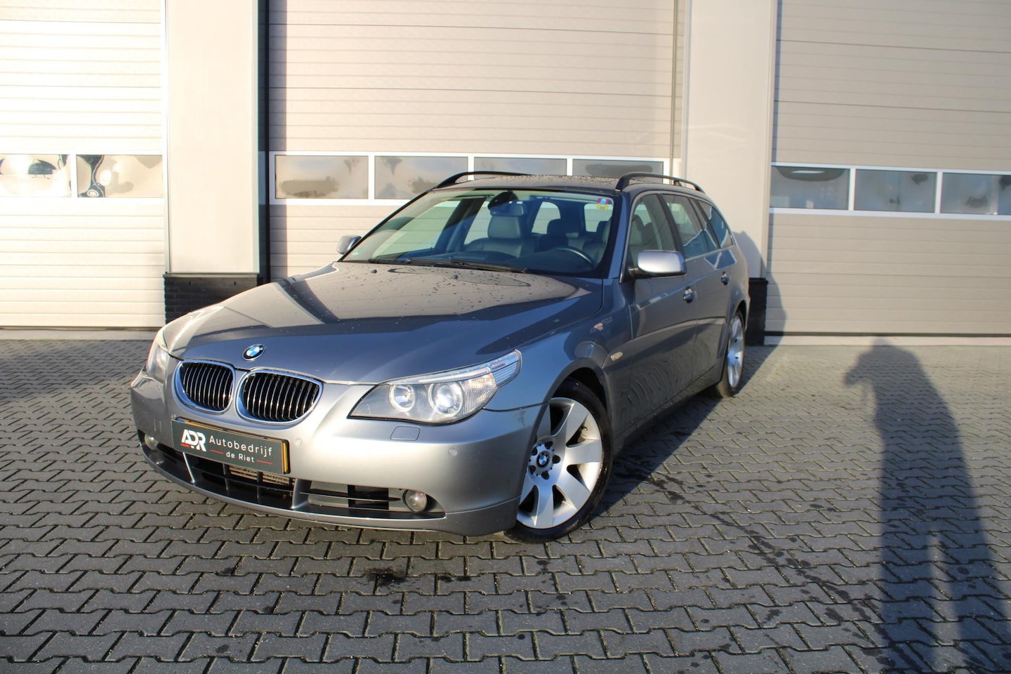 BMW 5-serie Touring - 525d Executive automaat/panorama/18''/cruise/airco/navi/voll - AutoWereld.nl