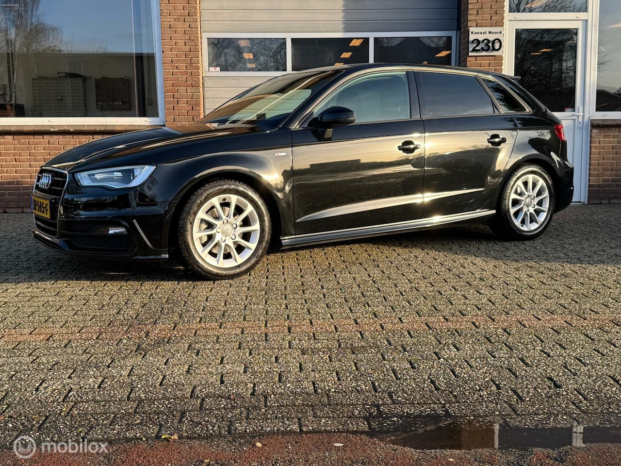 Audi A3 Sportback - 1.4 TFSI CoD S LINE LED/NAVI/XENON/AIRCO - AutoWereld.nl