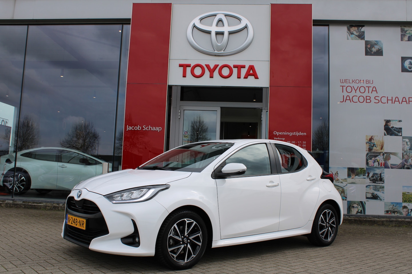 Toyota Yaris - 1.5 Hybrid Dynamic Automaat 116pk | Apple Carplay/Android Auto | 16" lichtmetalen velgen | - AutoWereld.nl