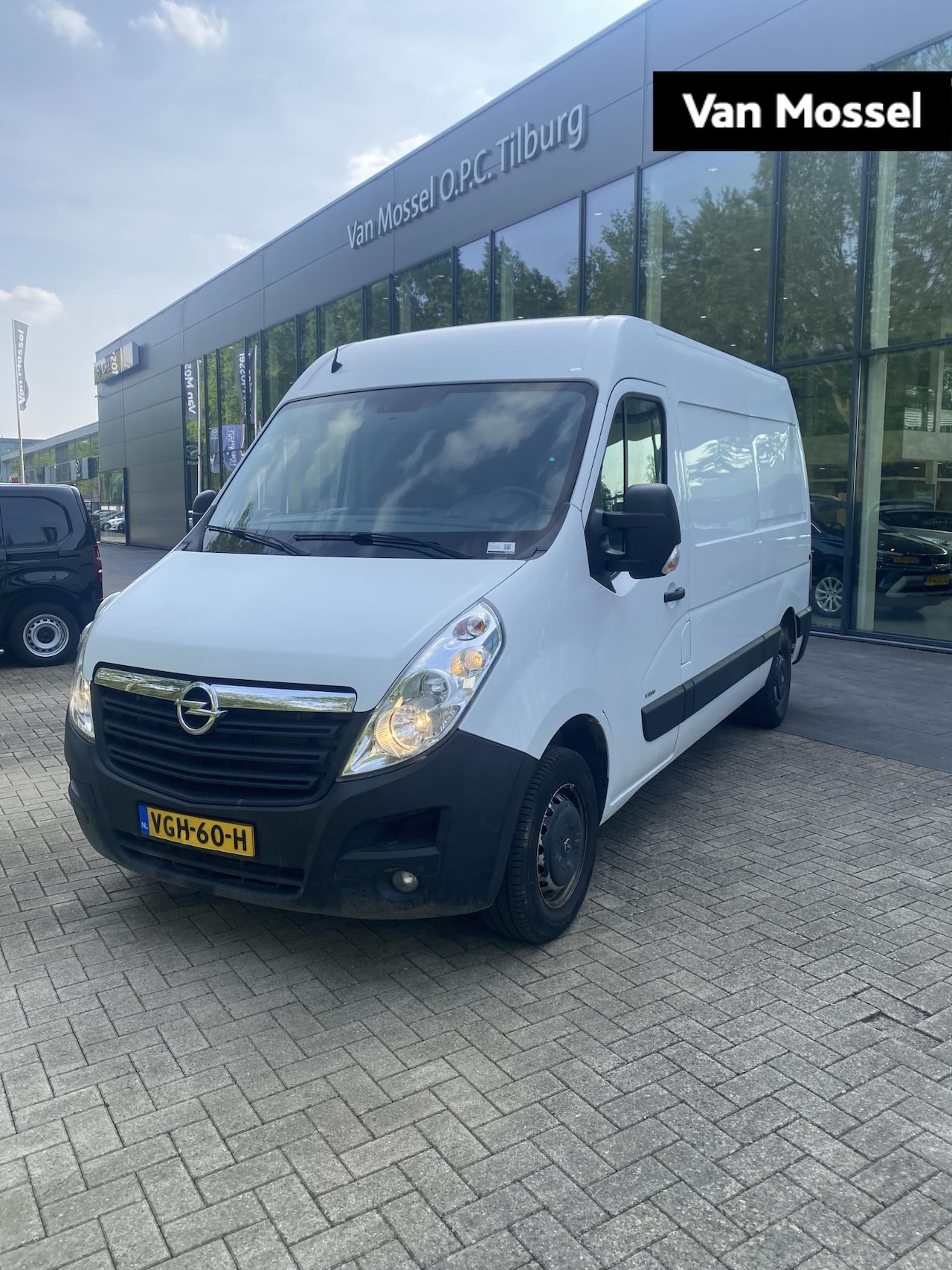 Opel Movano - 2.3 CDTI BiTurbo L2H3 Start/Stop | 145pk | Navigatie | Parkeersensoren | Climate control | - AutoWereld.nl