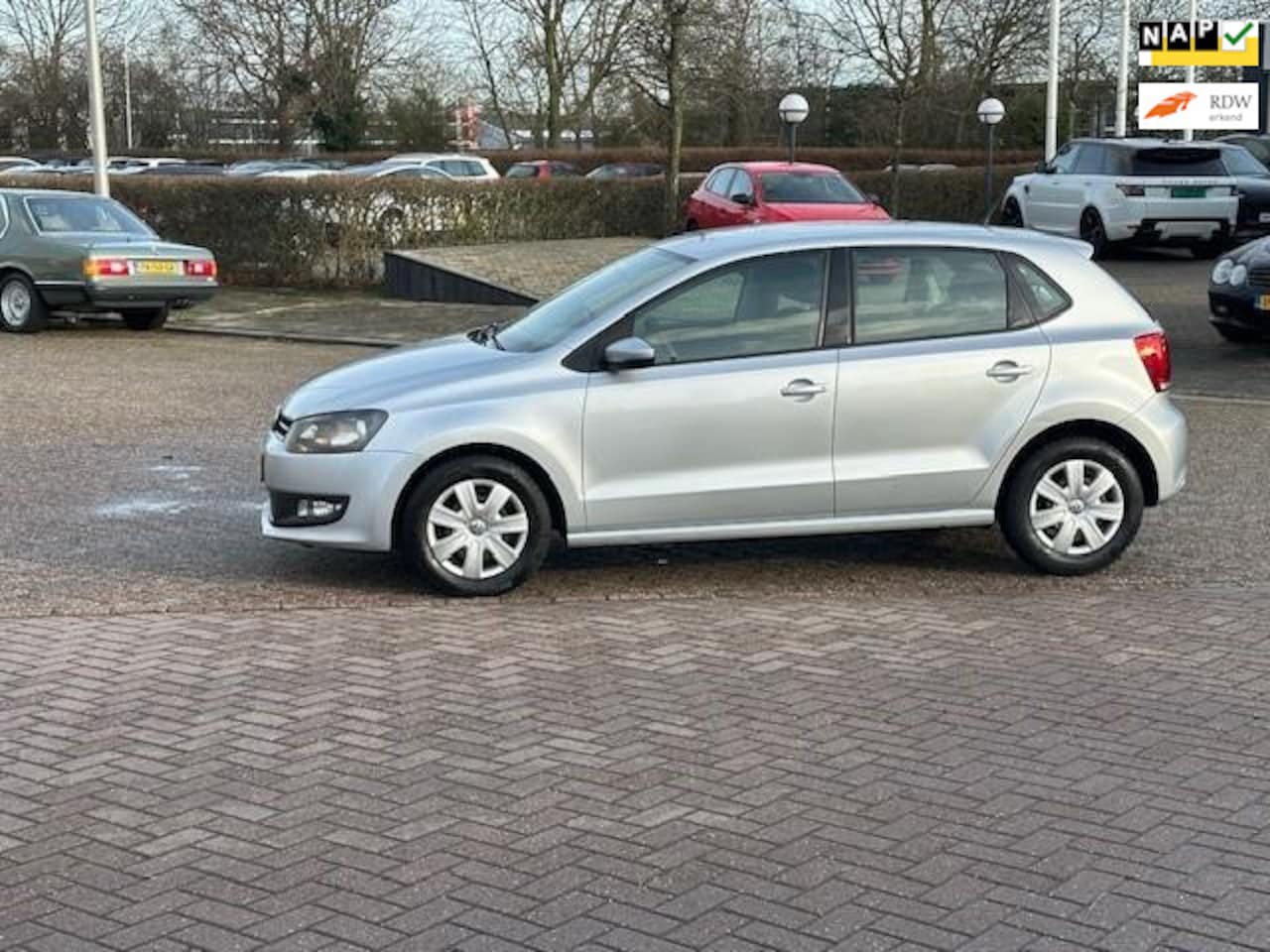 Volkswagen Polo - 1.2 Easyline 1.2 Easyline,bj.2011,kleur: grijs ! 5 deurs,airco,APK 02/2026 en NAP met 302600 km.zeer ne - AutoWereld.nl