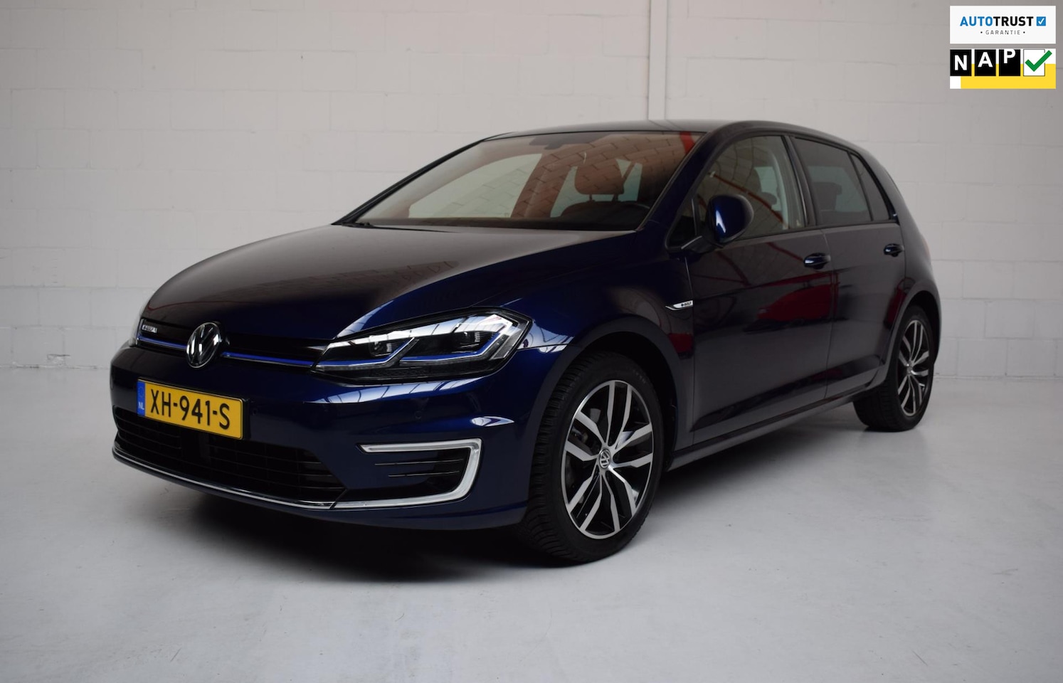 Volkswagen e-Golf - E-Golf ORG.NED / €2000,- SUBSIDIE MOGELIJK / VIRTUAL / CAMERA / NAP / KEYLESS / LED - AutoWereld.nl