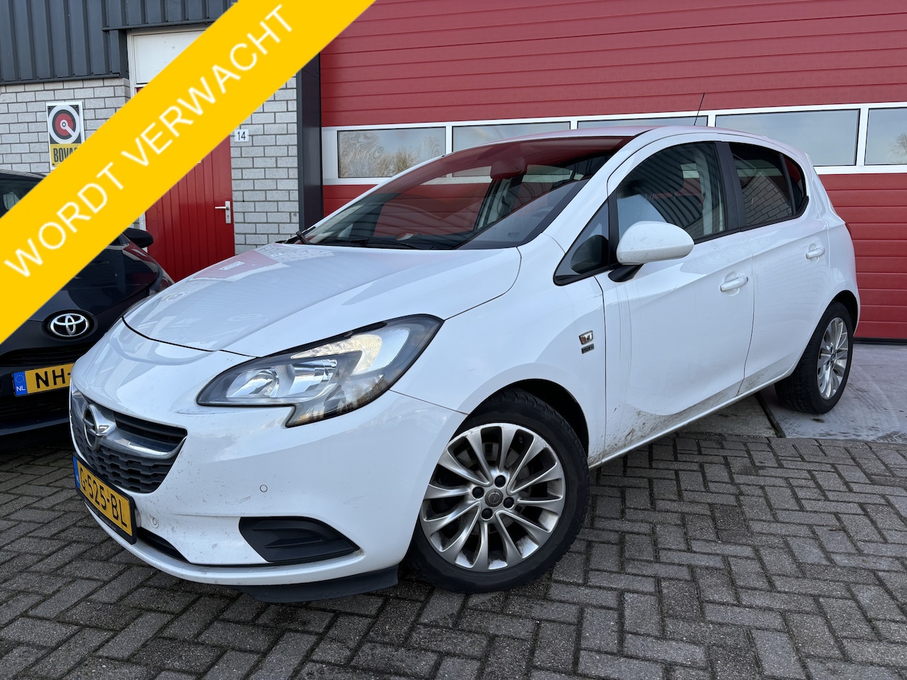 Opel Corsa - 1.0 Turbo 120 Jaar Edition STOELVERW / STUURVERW / CLIMA / CAMERA / DAB+ / CARPLAY/ NAVI / - AutoWereld.nl