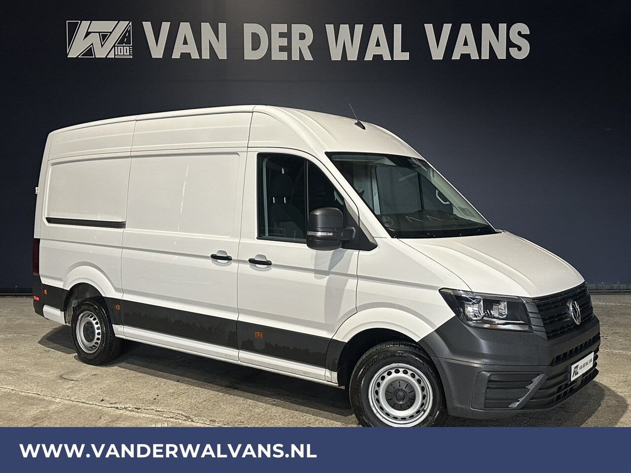 Volkswagen Crafter - 2.0 TDI 141pk L3H3 L2H2 Euro6 Airco | Camera | Apple Carplay | Cruisecontrol Chauffeurssto - AutoWereld.nl