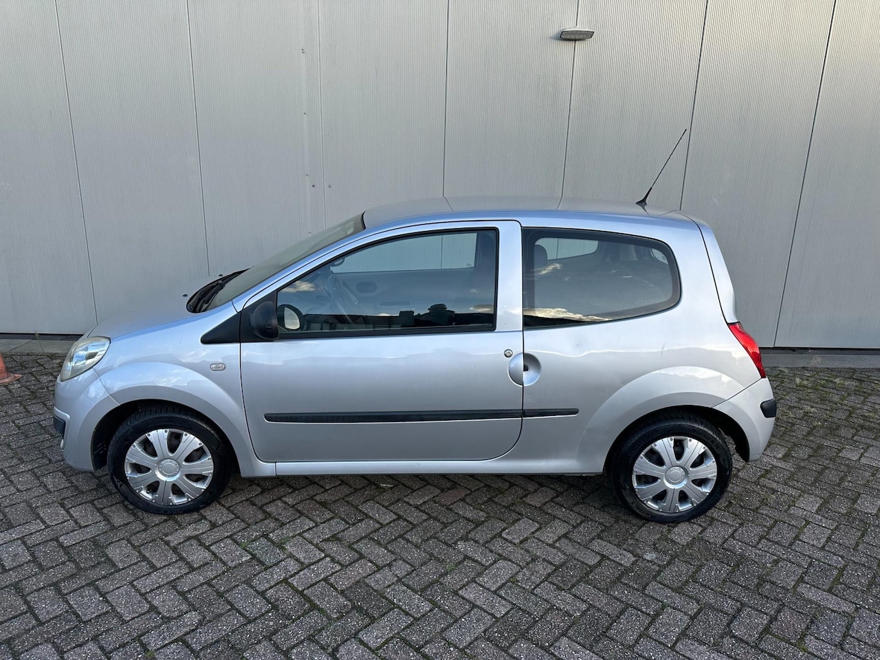 Renault Twingo - 1.2 Authentique 1.2 Authentique - AutoWereld.nl