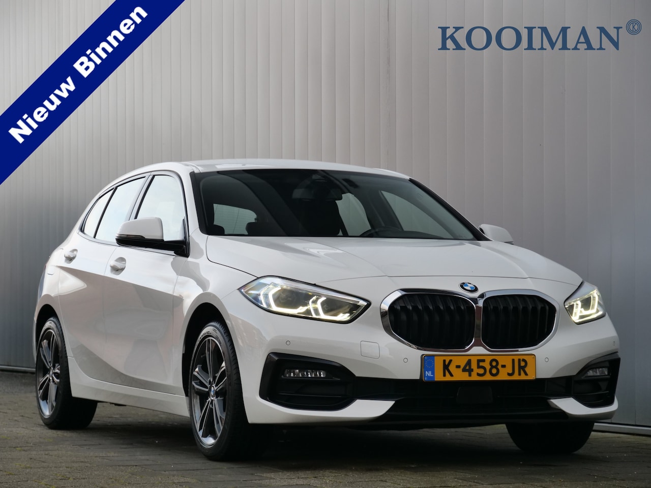 BMW 1-serie - 118i Executive Edition 136 Pk Automaat Navigatie / Apple Carplay / DAB / PDC - AutoWereld.nl