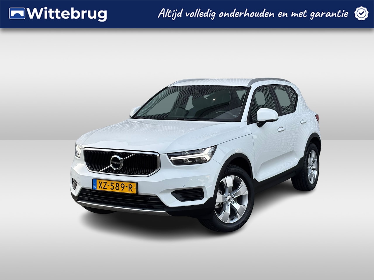 Volvo XC40 - 2.0 T4 Momentum / Achteruitrijcamera / Elektrische Achterklep / Digitale Cockpit / LED / 1 - AutoWereld.nl