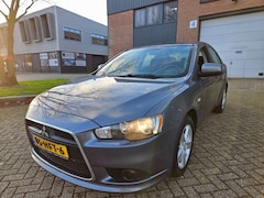 Mitsubishi Lancer Sportback - 1.8 Invite