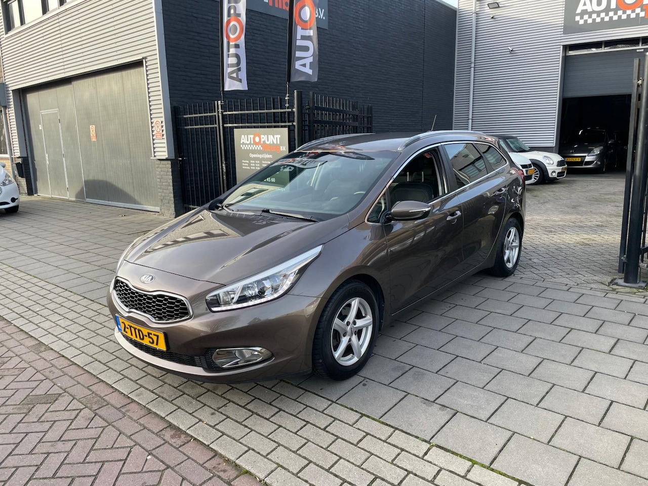 Kia Cee'd Sportswagon - 1.6 GDI BusinessLine 1e Eig! Trekhaak Airco NAP APK - AutoWereld.nl